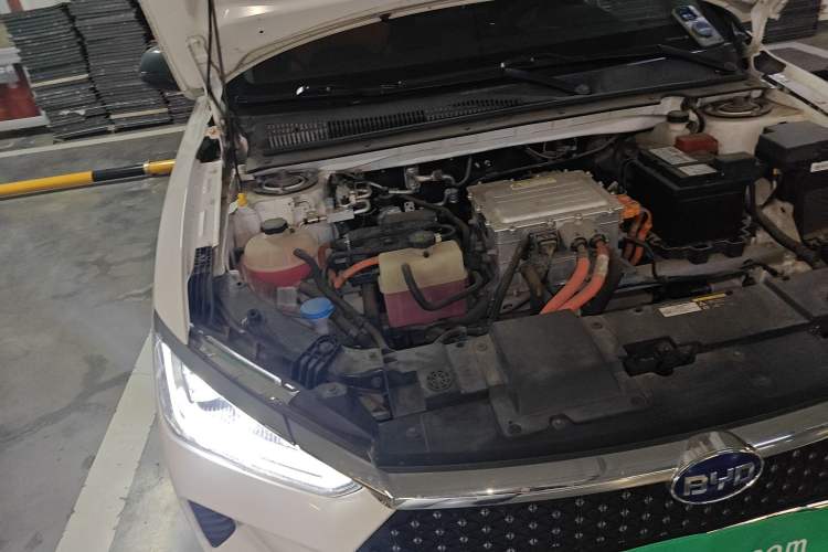 Used BYD e2 2019 High-Range Version – Chuan·Luxury Model Engine Bay Right