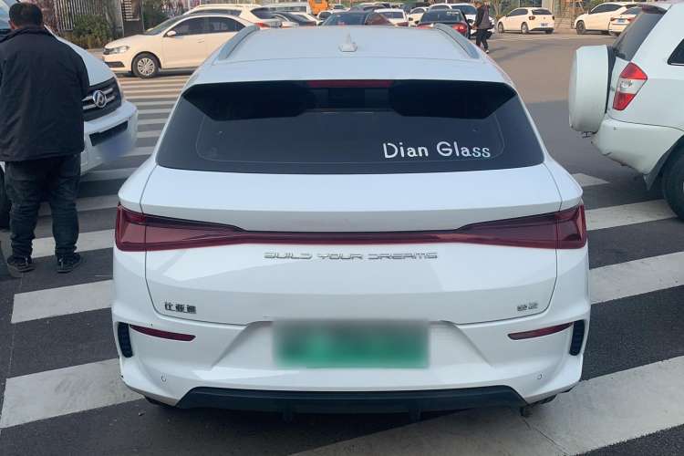 Used BYD e2 2019 Standard Range Model – Smart & Comfortable Version Exterior 4