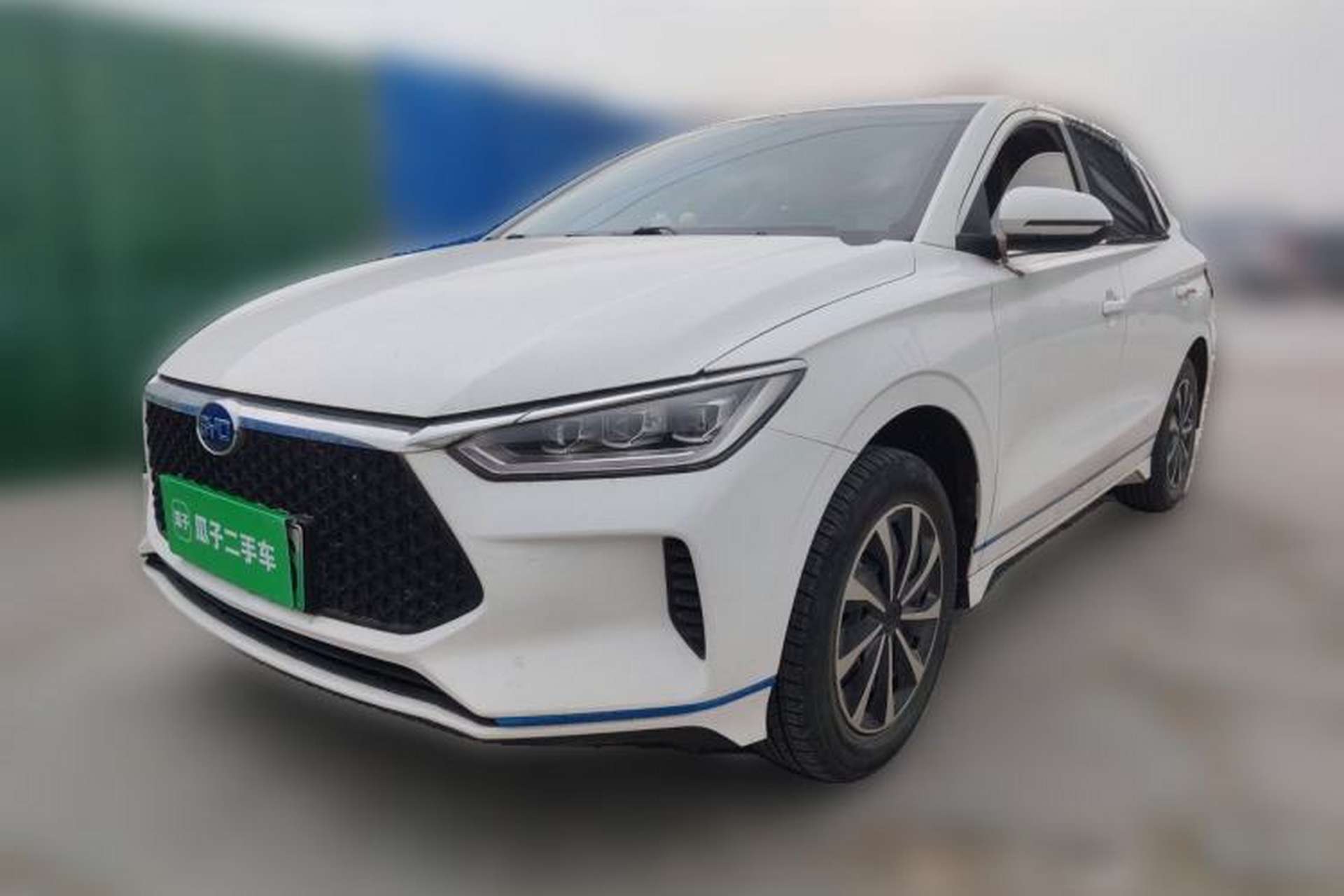Used BYD e2 2019 Standard Range Version – Yue·Standard Model Front Left 45 Deg