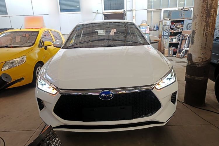 Used BYD e2 2019 Standard Range Version – Yue·Standard Model Front