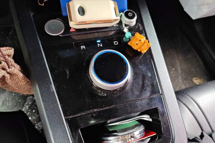 Used BYD e2 2019 Standard Range Version – Yue·Standard Model Gear Lever