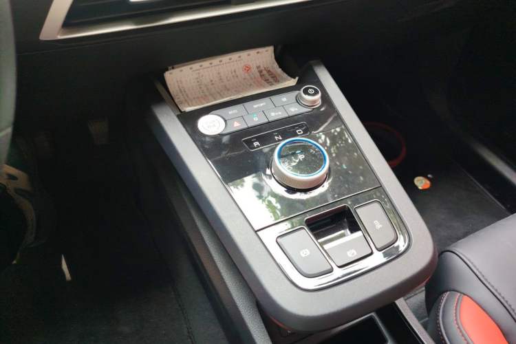 Used BYD e2 2019 High-Range Version – Chuan·Luxury Model Gear Lever