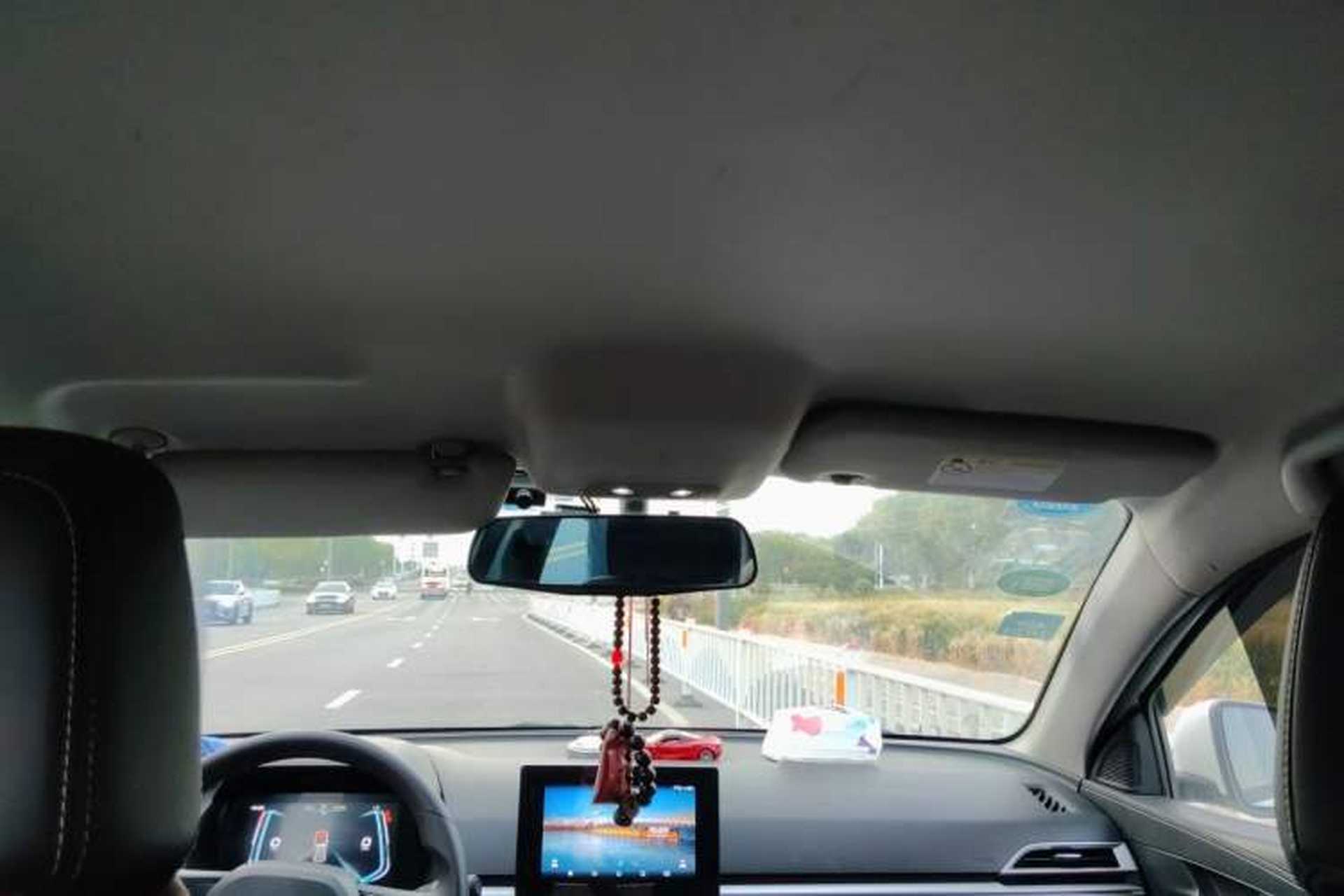 Used BYD e2 2019 Standard Range Model – Smart & Comfortable Version Headliner