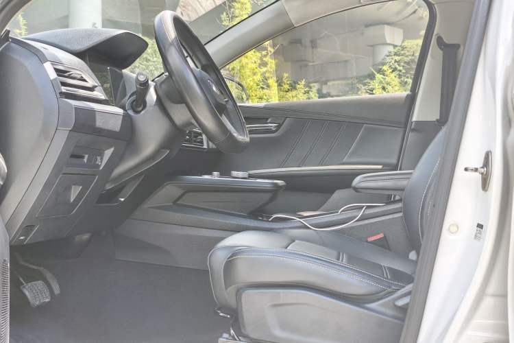 Used BYD e2 2019 Long-Range Version Yao·Luxury Trim Interior 4