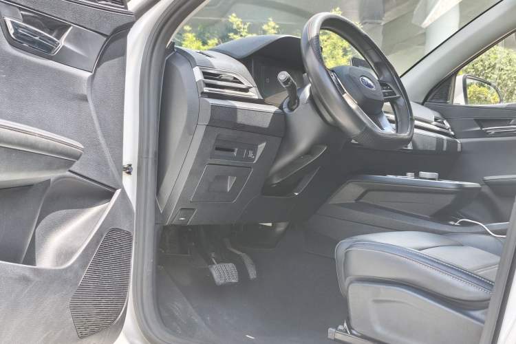 Used BYD e2 2019 Long-Range Version Yao·Luxury Trim Interior 5