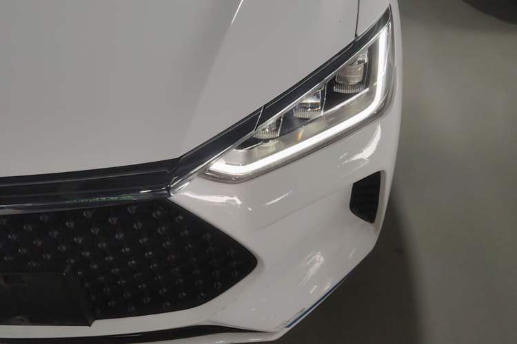 Used BYD e2 2019 Standard Range Model – Smart & Comfortable Version Left Front Headlight