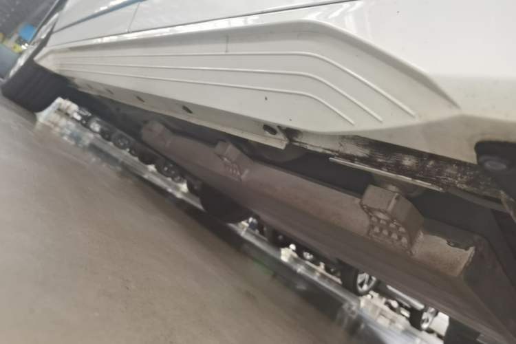 Used BYD e2 2019 Standard Range Version – Yue·Standard Model Left Side Sill
