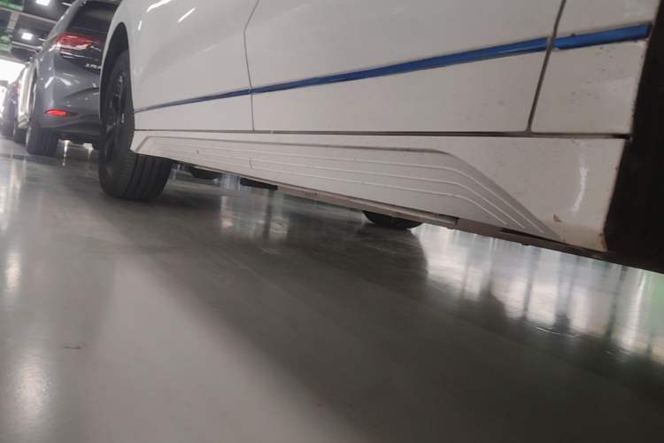 Used BYD e2 2019 Standard Range Model – Smart & Comfortable Version Left Side Sill