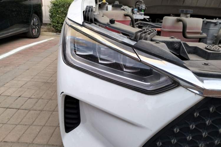 Used BYD e2 2019 Standard Range Model – Smart & Comfortable Version Right Front Headlight