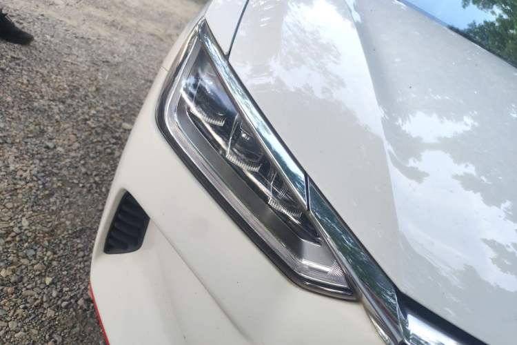 Used BYD e2 2019 High-Range Version – Chuan·Luxury Model Right Front Headlight