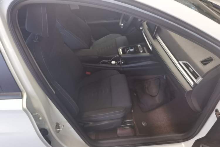 Used BYD e2 2019 Standard Range Version – Yue·Standard Model Right Front Seat