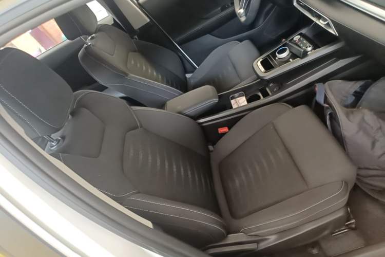 Used BYD e2 2019 Standard Range Version – Yue·Standard Model Right Front Seat