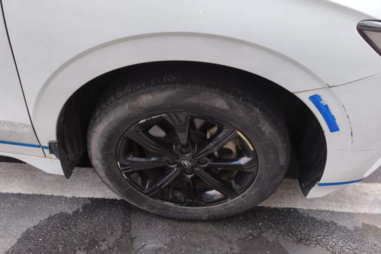 Used BYD e2 2019 Standard Range Model – Smart & Comfortable Version Right Front Wheel Hub