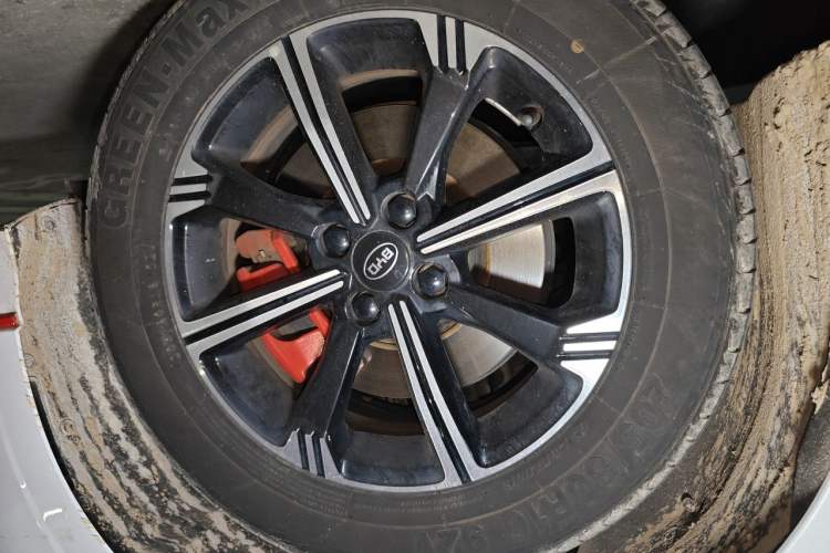 Used BYD e2 2019 Long-Range Version Yao·Luxury Trim Right Front Wheel Hub