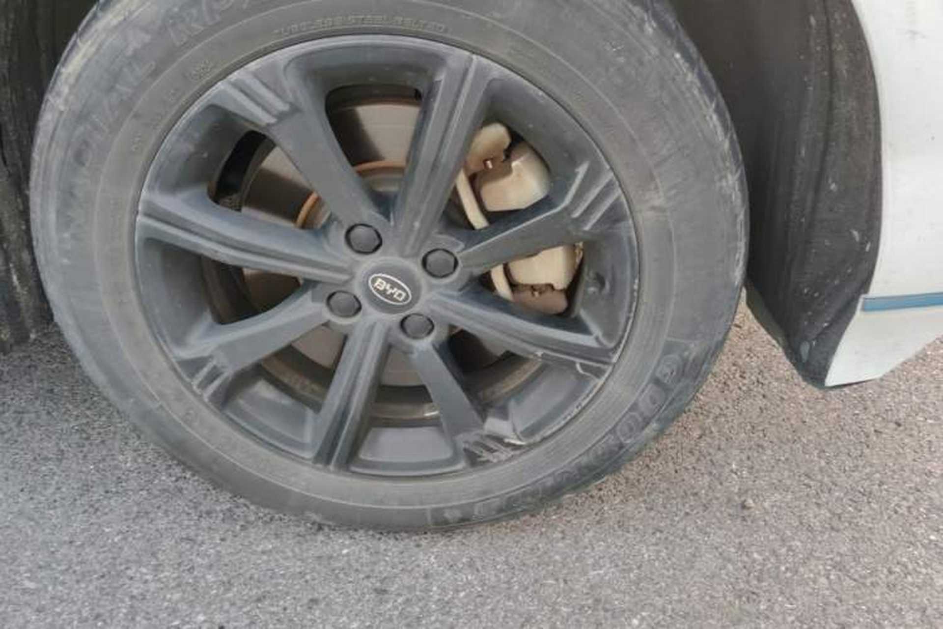 Used BYD e2 2019 Standard Range Model – Smart & Comfortable Version Right Front Wheel Hub