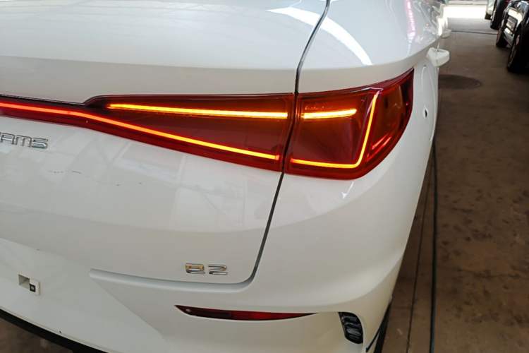Used BYD e2 2019 Standard Range Version – Yue·Standard Model Right Rear Taillight