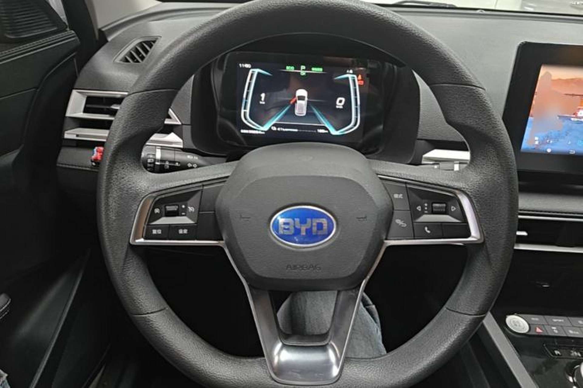 Used BYD e2 2019 Standard Range Model – Smart & Comfortable Version Steering Wheel