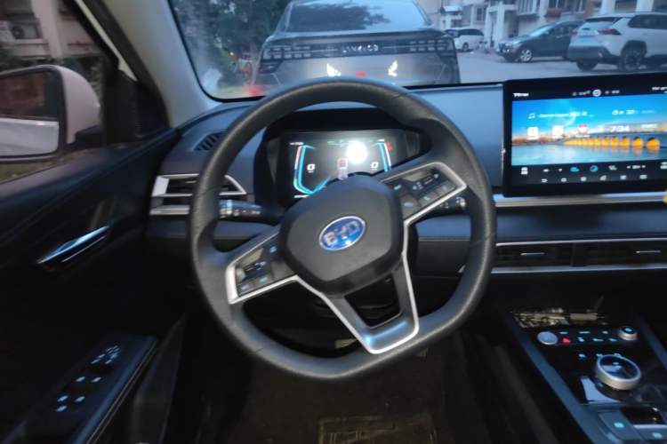Used BYD e2 2019 Standard Range Model – Smart & Comfortable Version Steering Wheel