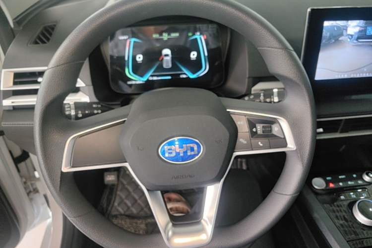 Used BYD e2 2019 Standard Range Version – Yue·Standard Model Steering Wheel