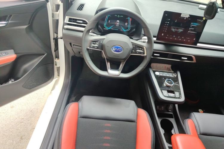 Used BYD e2 2019 High-Range Version – Chuan·Luxury Model Steering Wheel