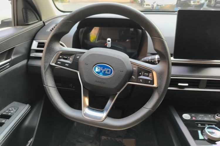 Used BYD e2 2019 Standard Range Model – Smart & Comfortable Version Steering Wheel