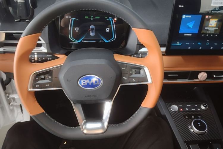 Used BYD e2 2019 Standard Range Model – Smart & Comfortable Version Steering Wheel