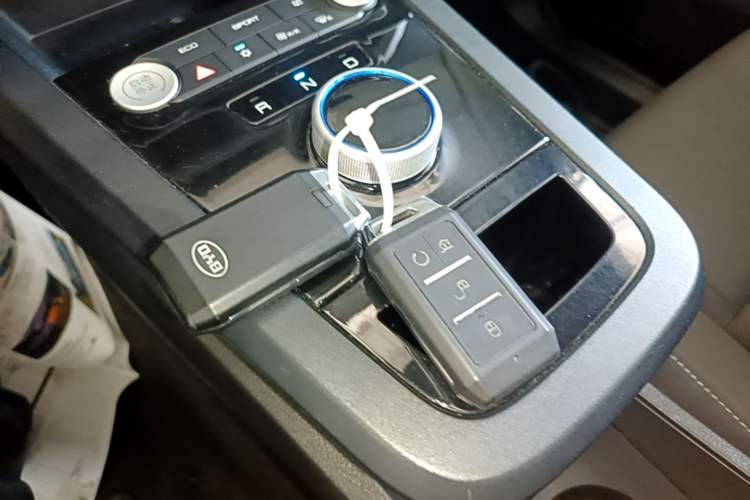 Used BYD e2 2019 Standard Range Version – Yue·Standard Model Vehicle Key