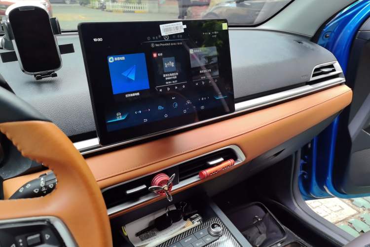 Used BYD e2 2020 Upgraded Model Standard Range Version Comfort Edition Audio And AC Panel
