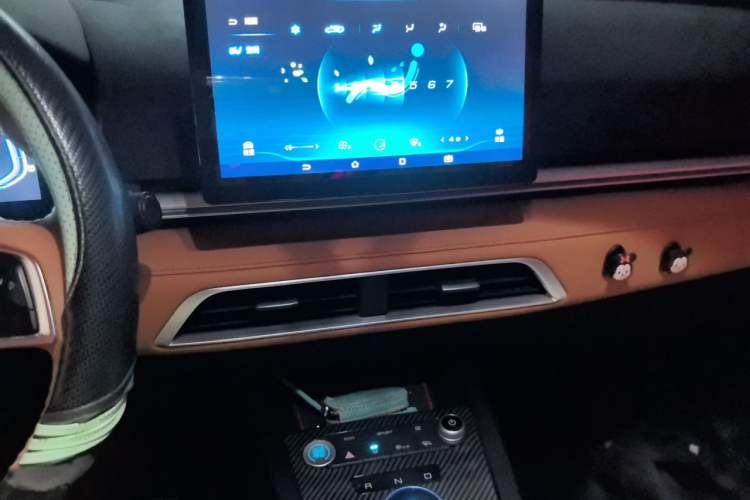 Used BYD e2 2020 Upgraded Model Standard Range Version Comfort Edition Audio And AC Panel