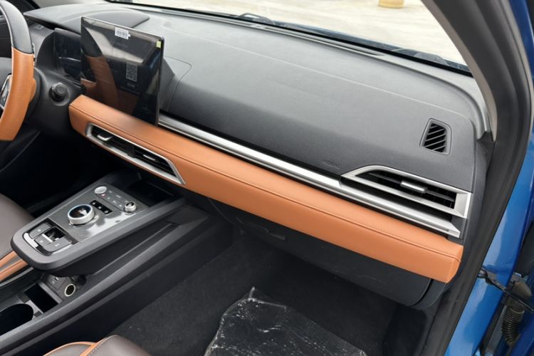 Used BYD e2 2020 Upgraded Version Long-Range Edition Luxury Model Interior 2