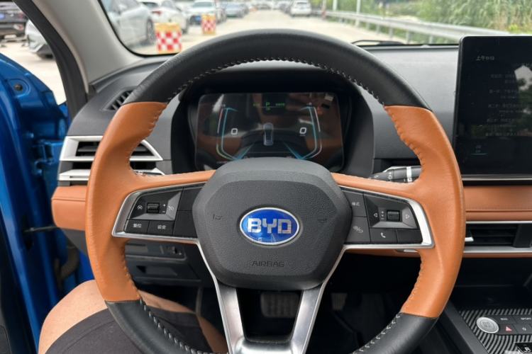 Used BYD e2 2020 Upgraded Version Long-Range Edition Luxury Model Interior 5