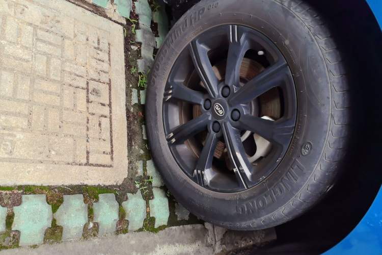 Used BYD e2 2020 Upgraded Model Standard Range Version Comfort Edition Right Front Wheel Hub