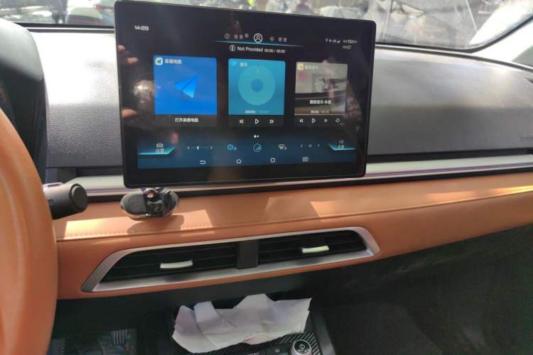 Used BYD e2 2020 Upgraded Version Long-Range Edition Luxury Model Audio And AC Panel