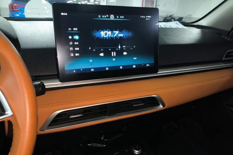Used BYD e2 2020 Upgraded Version Long-Range Edition Luxury Model Audio And AC Panel