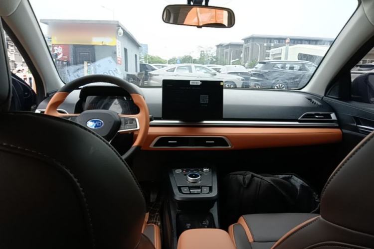 Used BYD e2 2020 Upgraded Version Long-Range Edition Luxury Model Center Console