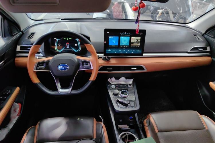 Used BYD e2 2020 Upgraded Version Long-Range Edition Luxury Model Center Console
