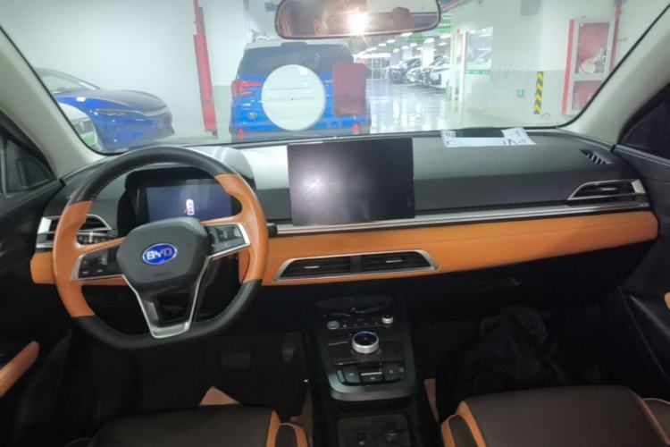Used BYD e2 2020 Upgraded Version Long-Range Edition Luxury Model Center Console