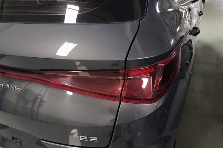 Used BYD e2 2020 Upgraded Version Long-Range Edition Luxury Model Exterior 3