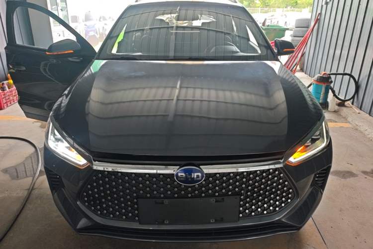 Used BYD e2 2020 Upgraded Version Long-Range Edition Luxury Model Front
