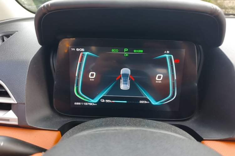 Used BYD e2 2020 Upgraded Version Long-Range Edition Luxury Model Instrument Cluster