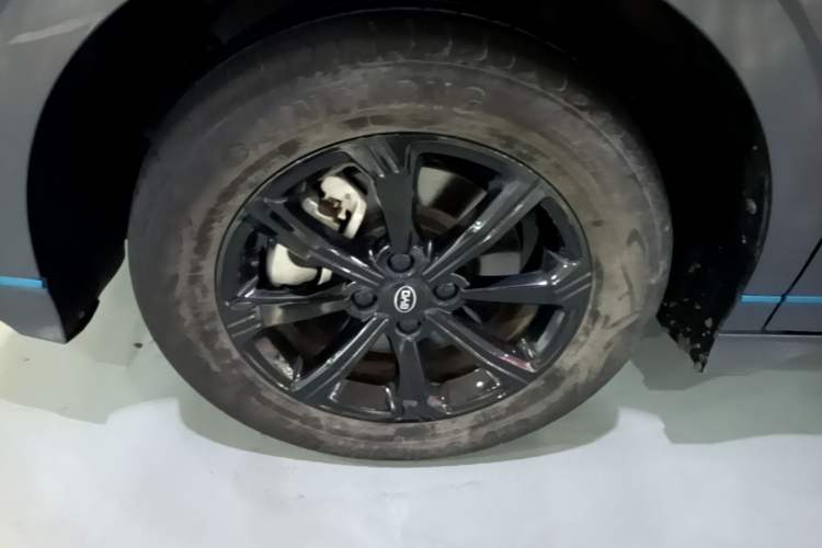 Used BYD e2 2020 Upgraded Version Long-Range Edition Luxury Model Left Front Wheel Hub