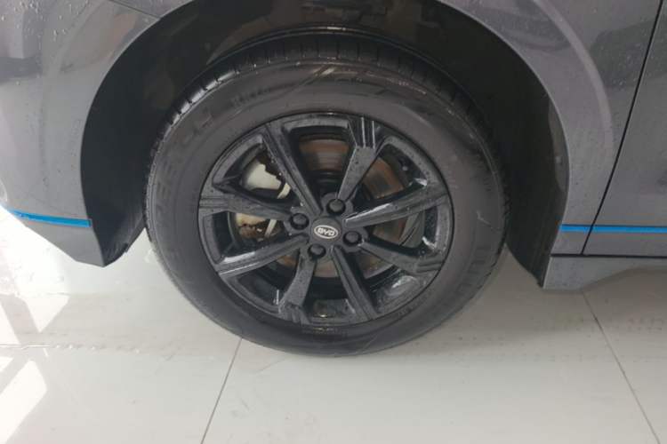 Used BYD e2 2020 Upgraded Version Extended Range Edition Premium Model Left Front Wheel Hub
