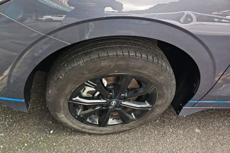 Used BYD e2 2020 Upgraded Model Standard Range Version Comfort Edition Left Front Wheel Hub