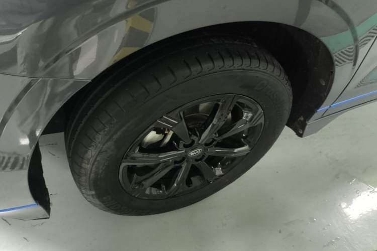 Used BYD e2 2020 Upgraded Version Long-Range Edition Luxury Model Left Front Wheel Hub