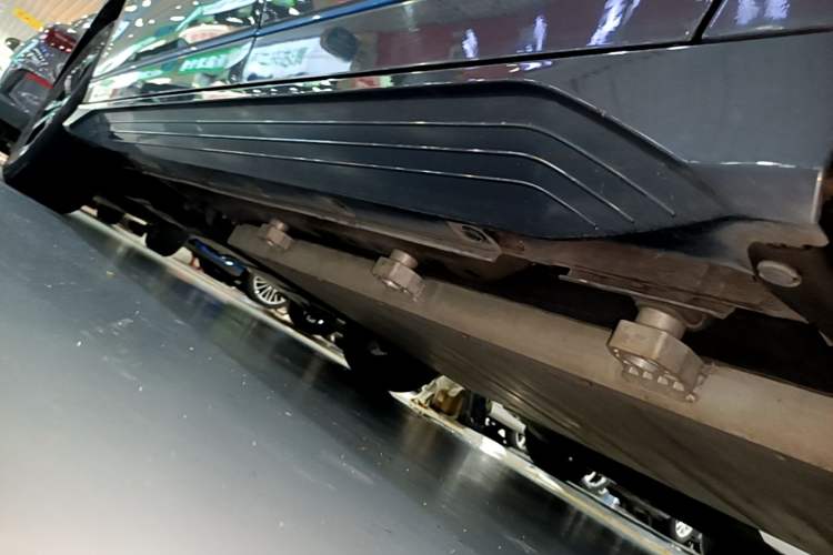 Used BYD e2 2020 Upgraded Version Long-Range Edition Luxury Model Left Side Sill