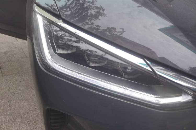 Used BYD e2 2020 Upgraded Version Long-Range Edition Luxury Model Right Front Headlight