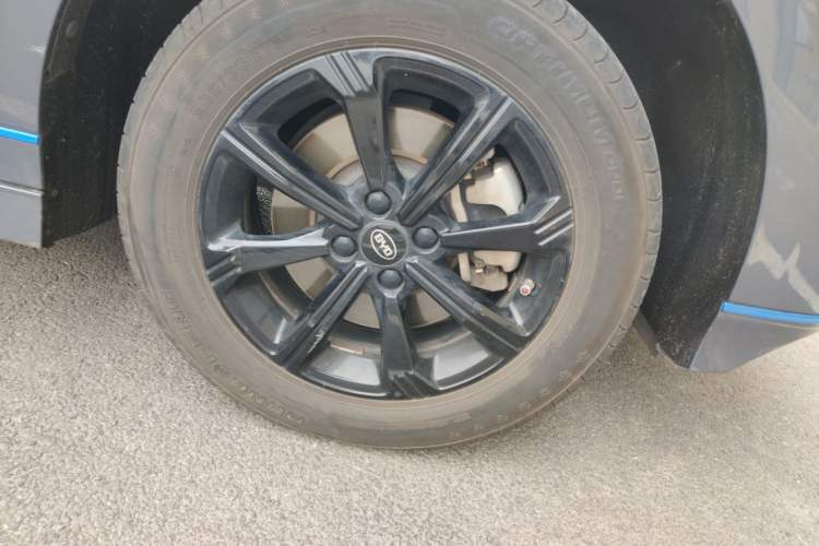 Used BYD e2 2020 Upgraded Version Long-Range Edition Luxury Model Right Front Wheel Hub