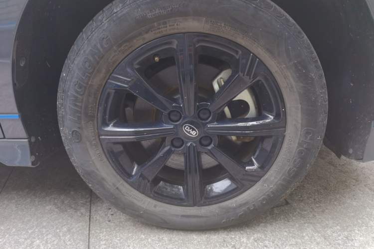 Used BYD e2 2020 Upgraded Version Long-Range Edition Luxury Model Right Front Wheel Hub