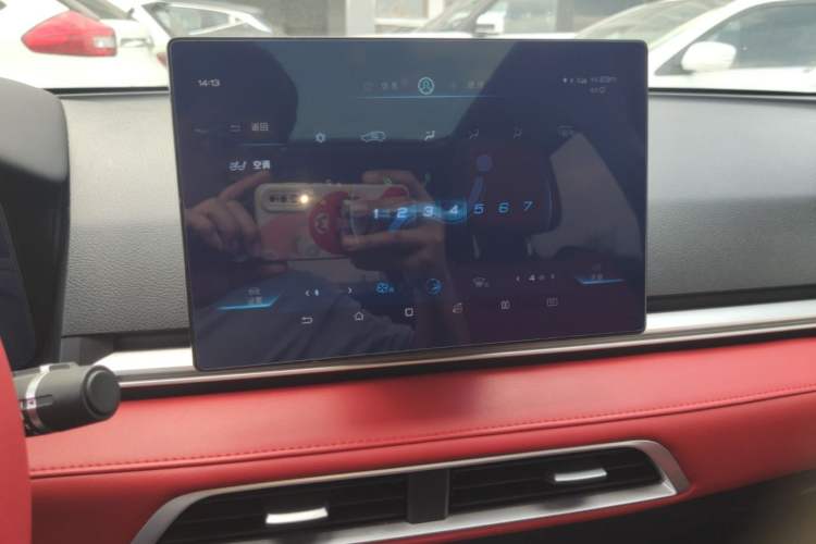 Used BYD e2 2020 Upgraded Version Extended Range Edition Premium Model Audio And AC Panel