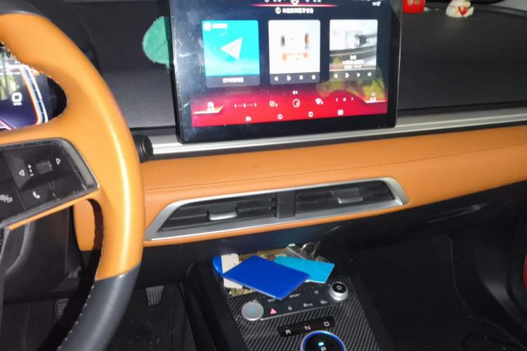 Used BYD e2 2020 Upgraded Version Long-Range Edition Luxury Model Audio And AC Panel